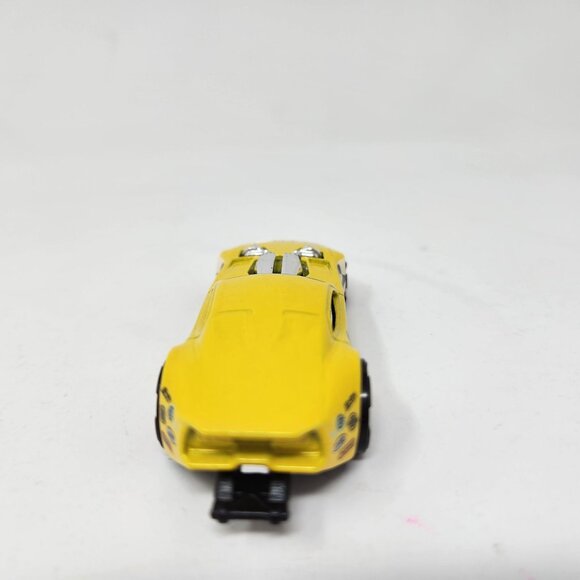 Hot Wheels 2005 Nitro Doorslammer Diecast Car Yellow W/ Checkered Graphics & Red - Picture 6 of 7